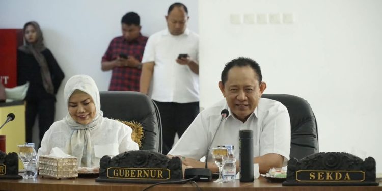 Di Tengah Isu Keretakan, Gusnar–Idah Kompak Pimpin Rapat Pemprov