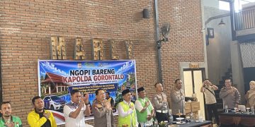 Serap Aspirasi hingga Berikan Layanan Kesehatan, Kapolda Gorontalo Ngopi Bareng Ojol dan Pengemudi Bentor