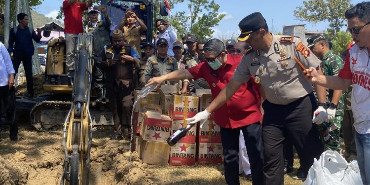 Penertiban Miras di Kota Gorontalo, 1.281 Botol Dimusnahkan