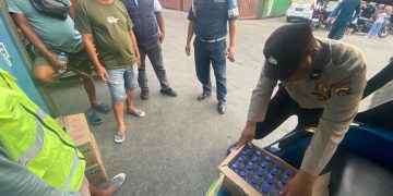 Hendak Dibawa ke Luwuk, 72 Botol Cap Tikus Ditinggalkan di Pelabuhan Gorontalo