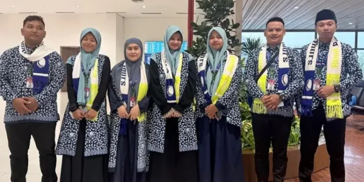 Enam Anak Berprestasi di Bidang Agama Dapat Hadiah Umrah dari Wali Kota Adhan